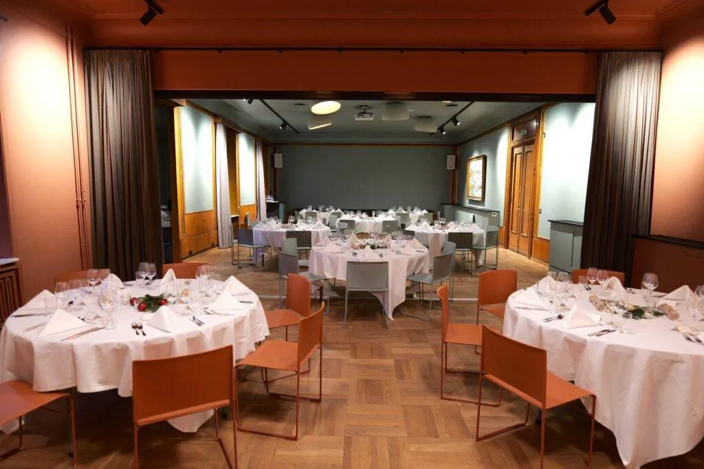 handelens hus på karl johans gate 37