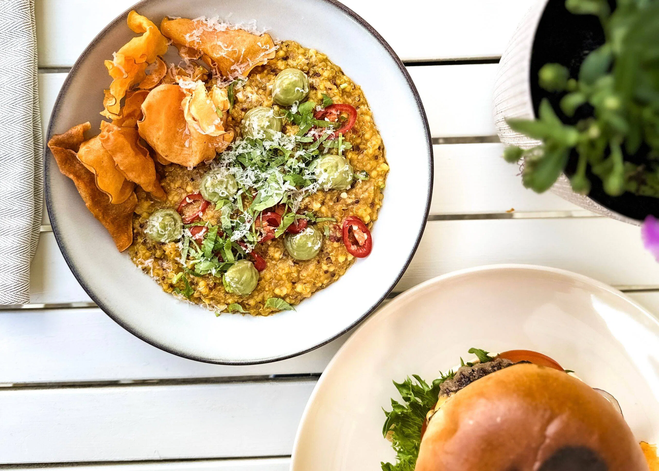 Hvor mye mat trenger man til selskap? En enkel kalkulator-guide