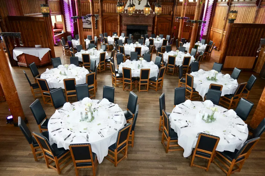 Bryllupsfeiring på Sporten, Holmenkollen